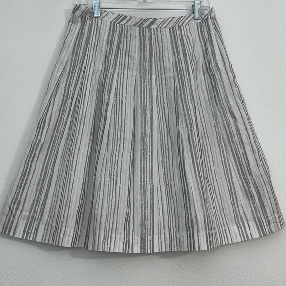 Ann Taylor LOFT Knee-Length A-Line Pleated Striped Skirt Resort Wear - Picture 3 of 10
